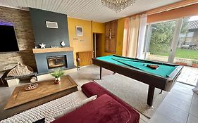 Grande Maison familiale bien équipée avec Billard